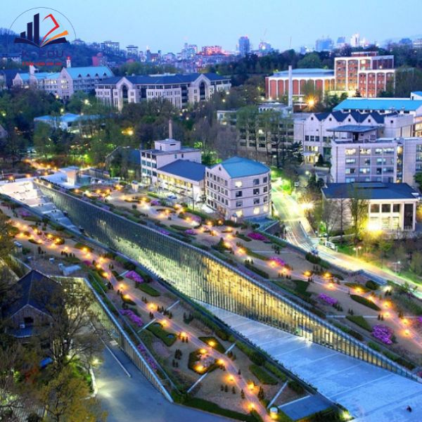 Trường ewha khi về đêm