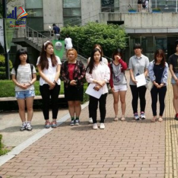 Du học viên sungkonghoe University
