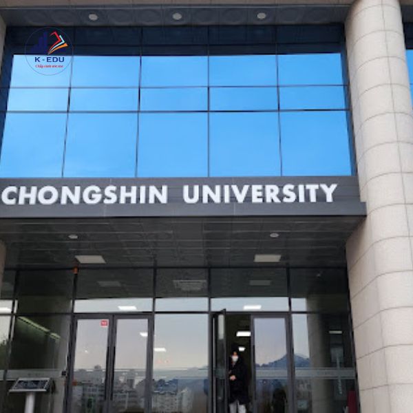 Khu nhà chính Trường Chongshin Hàn Quốc
