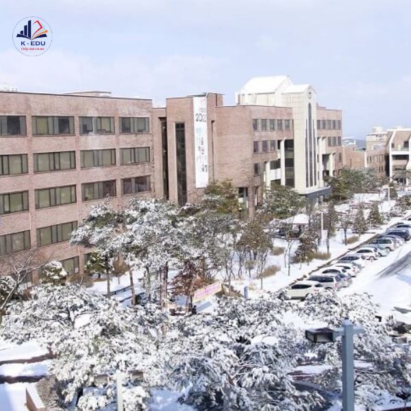 Học viện Công nghệ Yeoju vào mùa đông