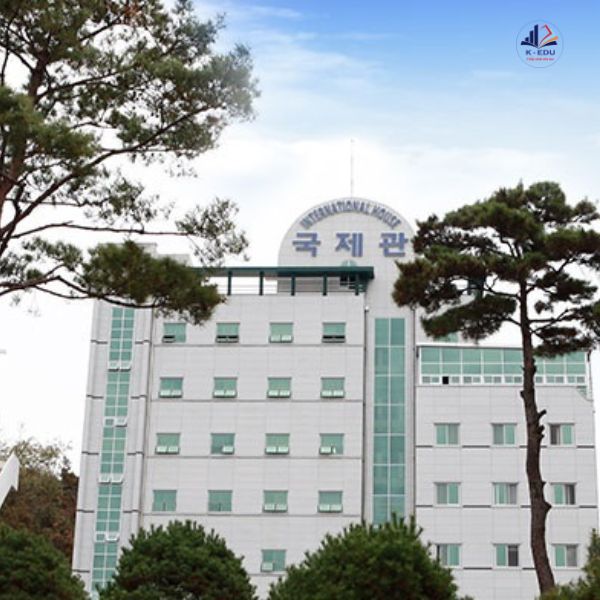 Khu nhà chính của trường Kwangshin University