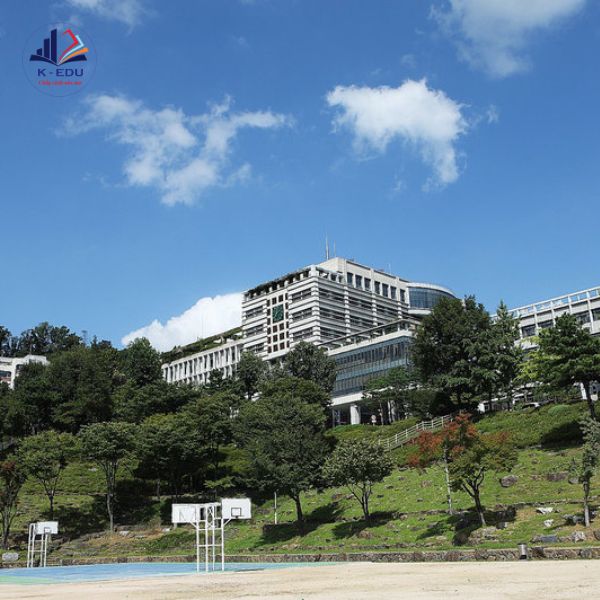 Ký túc xá của trường Shingu College