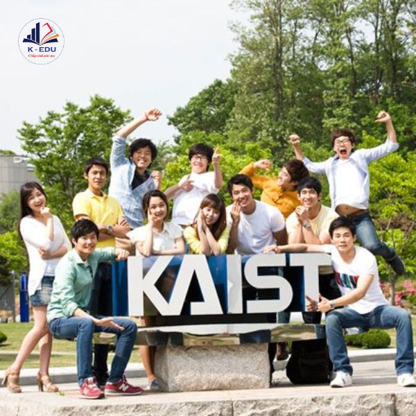 Sinh viên học tập tại KAIST
