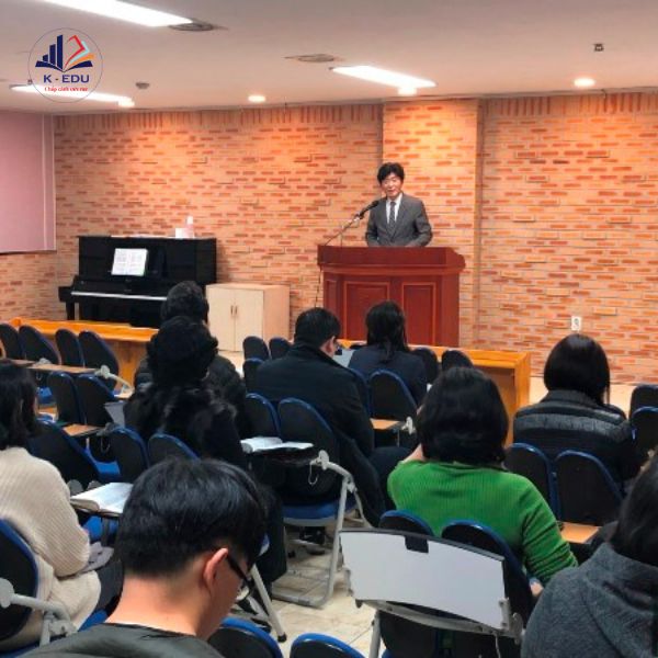 Buổi học của Trường Cao Học Thần Học Kinh Thánh Seoul Hàn Quốc