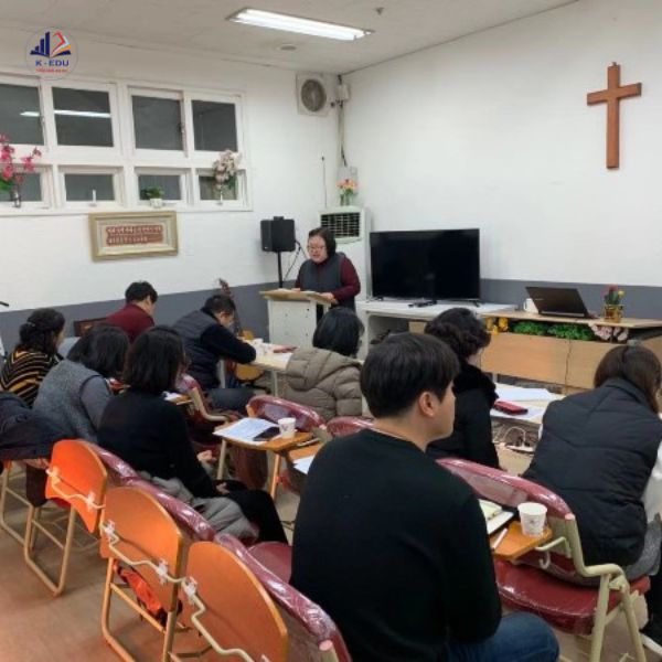 Lợp học của Trường Cao Học Kinh Thánh Seoul Hàn Quốc