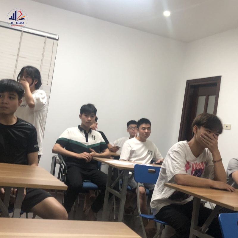 Lớp học tiếng Hàn cho du học học viên