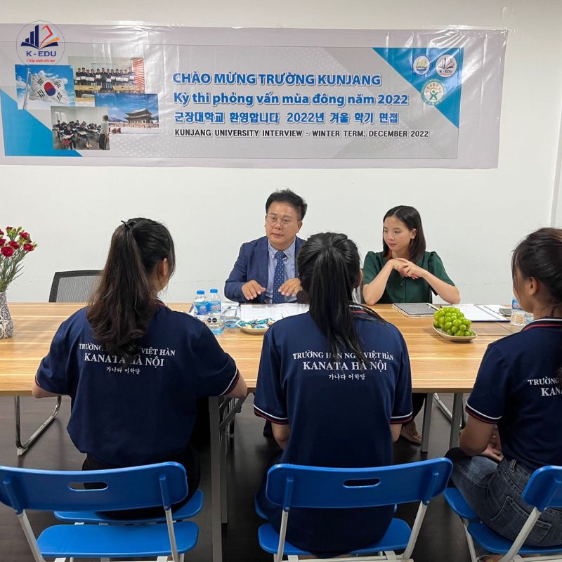 Tư vấn tuyển sinh