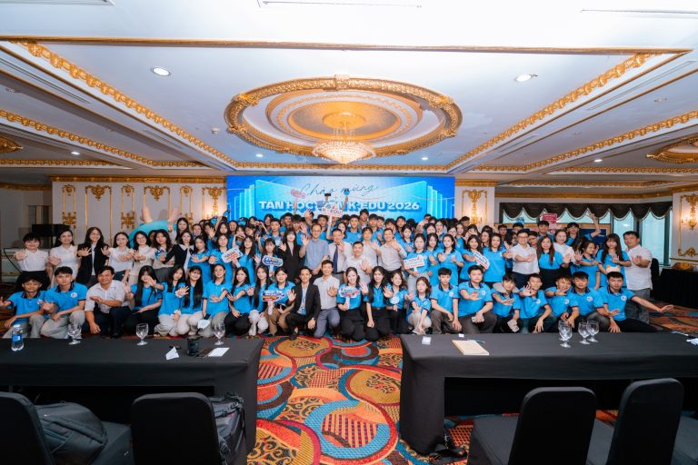 Ảnh tập thể tại lễ khai giảng K-Edu ngày 14/09/2026