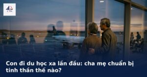 Cha mẹ đứng ở sân bay chuẩn bị tinh thần khi con đi du học xa lần đầu